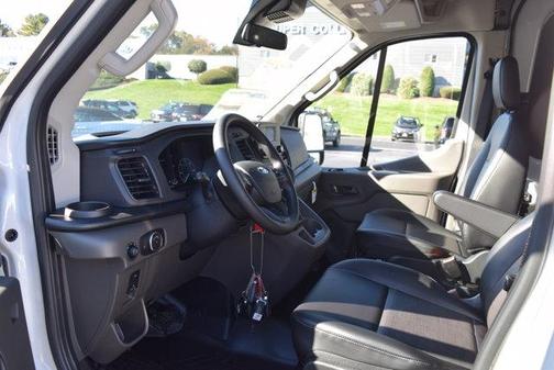 2025 Ford Transit-250 148 WB Medium Roof Cargo