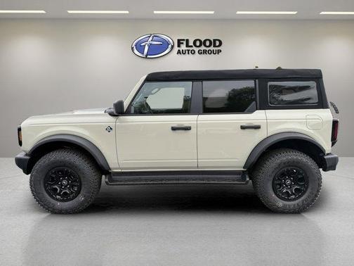 Beige 2026 Ford Bronco Outer Banks