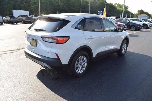 White 2022 Ford Escape SE