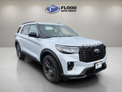 Space White Metallic 2026 Ford Explorer ST-Line