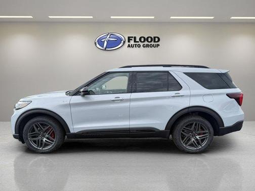Space White Metallic 2026 Ford Explorer ST-Line