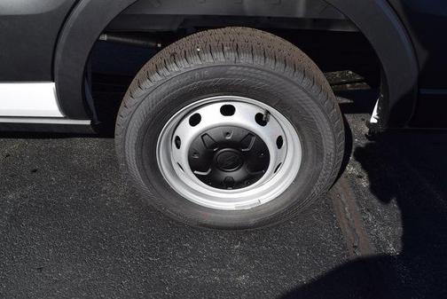 2025 Ford Transit-250 148 WB Medium Roof Cargo