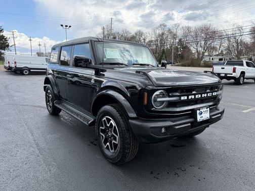 Shadow Black 2026 Ford Bronco Outer Banks