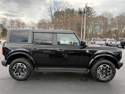 Shadow Black 2026 Ford Bronco Outer Banks