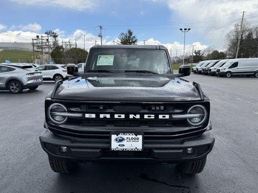 Shadow Black 2026 Ford Bronco Outer Banks