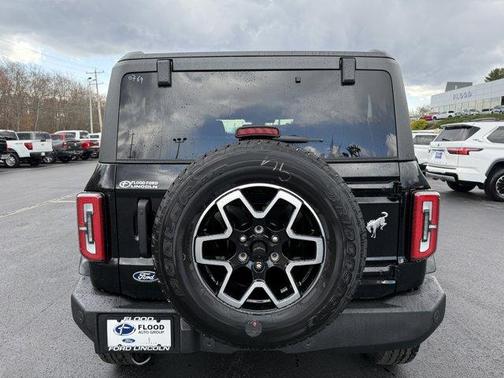Shadow Black 2026 Ford Bronco Outer Banks