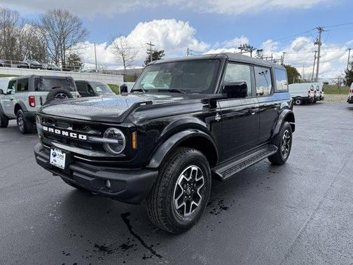 Shadow Black 2026 Ford Bronco Outer Banks