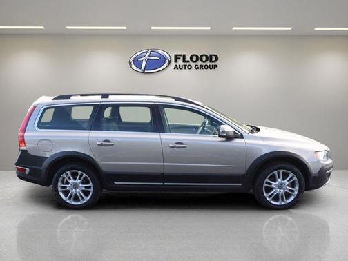 Silver 2016 Volvo XC70 T5 Premier