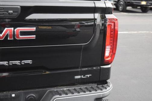Onyx Black 2025 GMC Sierra 1500 SLT