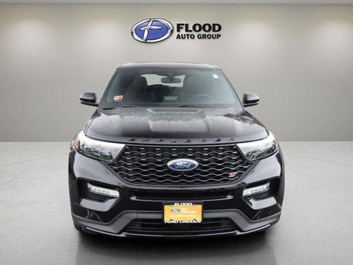 Black 2022 Ford Explorer ST
