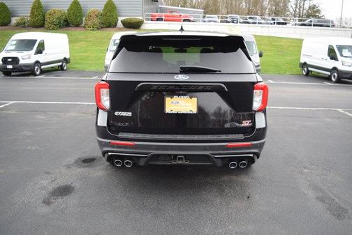 Black 2022 Ford Explorer ST