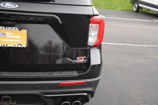 Black 2022 Ford Explorer ST