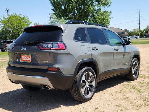 Gray 2022 Jeep Cherokee Limited