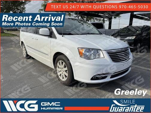 2016 Chrysler Town & Country Touring