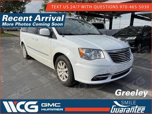 2016 Chrysler Town & Country Touring