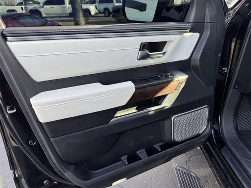 2023 Toyota Sequoia SR5