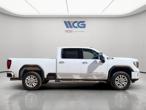White 2022 GMC Sierra 2500 Denali