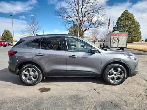 2025 Ford Escape ST-Line