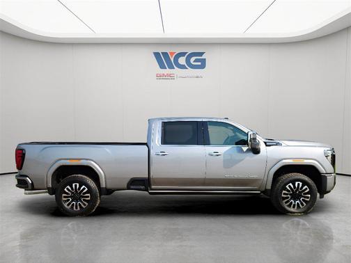 2025 GMC Sierra 3500 Denali