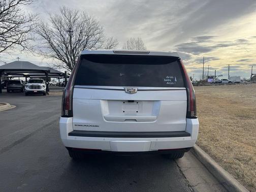 2020 Cadillac Escalade Luxury