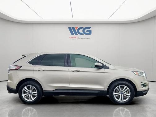 Gold 2017 Ford Edge SEL