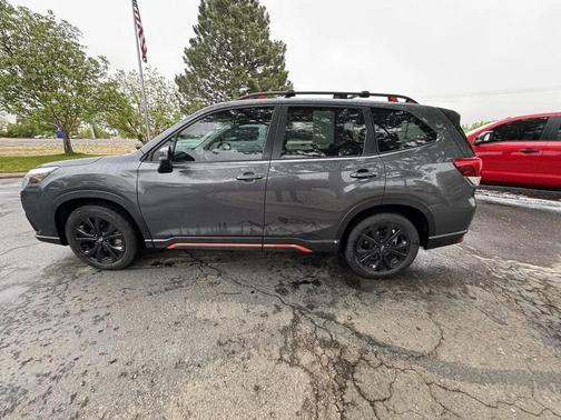 Magnetite Gray Metallic 2024 Subaru Forester Sport