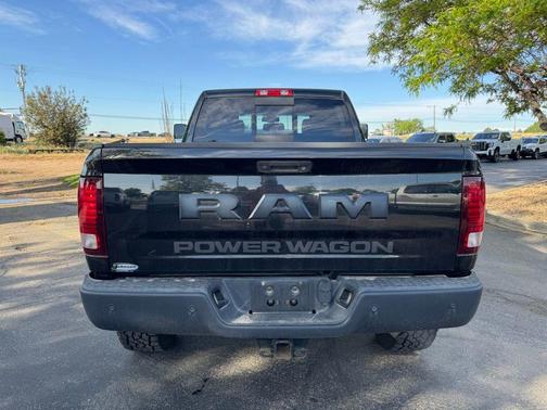 Brilliant Black Crystal Pearlcoat 2017 RAM 2500 Power Wagon