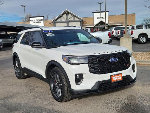 2025 Ford Explorer ST
