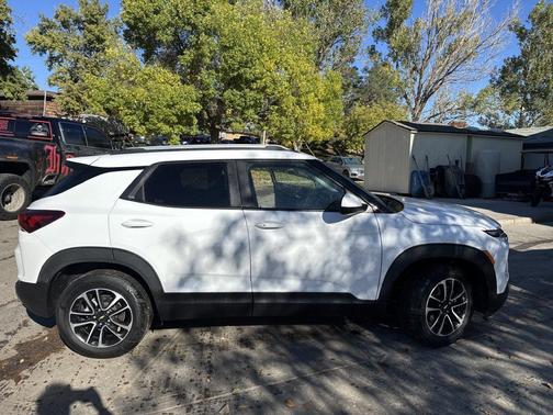 White 2025 Chevrolet Trailblazer LT