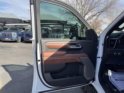 2025 GMC Sierra 3500 Denali