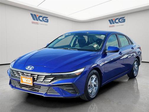 2024 Hyundai ELANTRA SE