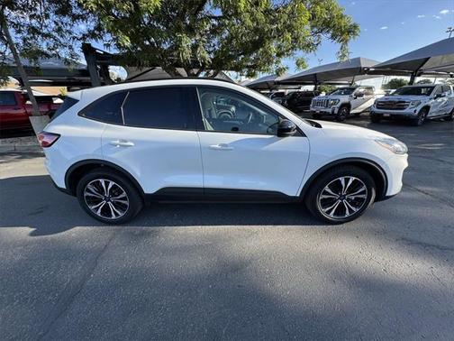 2021 Ford Escape SE