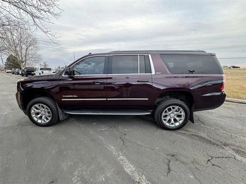 2017 GMC Yukon XL SLT