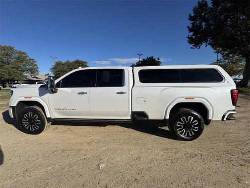 2025 GMC Sierra 3500 Denali