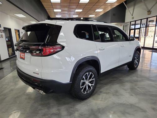 2026 GMC Acadia AT4 AWD