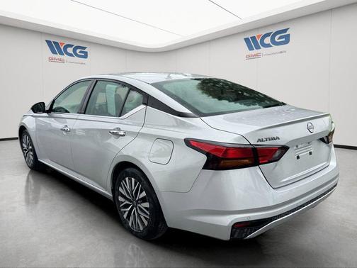 Silver 2024 Nissan Altima 2.5 SV