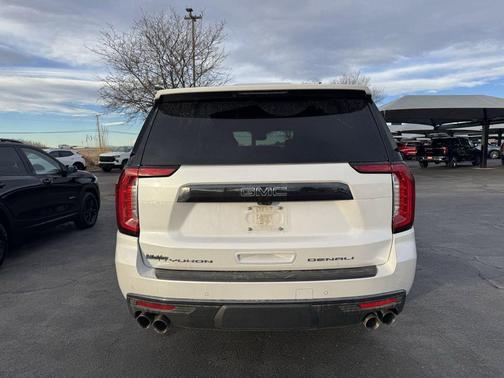 2024 GMC Yukon XL Denali Ultimate