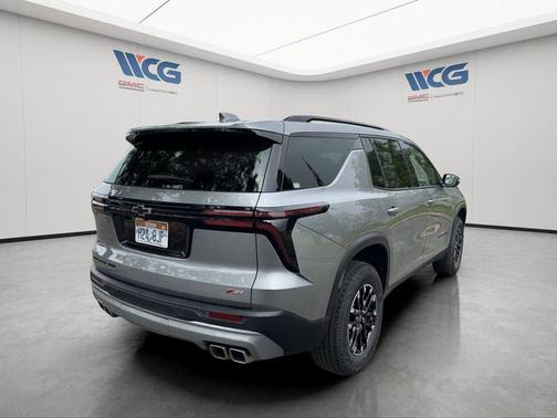 Gray 2025 Chevrolet Traverse AWD Z71