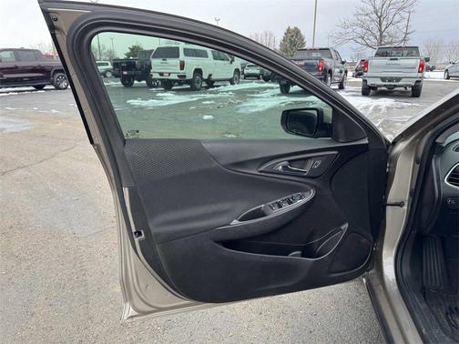 2025 Chevrolet Malibu FWD RS