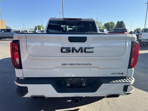 2022 GMC Sierra 1500 AT4