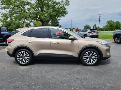 2020 Ford Escape Titanium