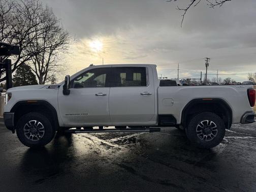 2021 GMC Sierra 2500 SLT