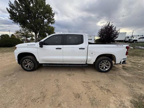 2022 Chevrolet Silverado 1500 Custom
