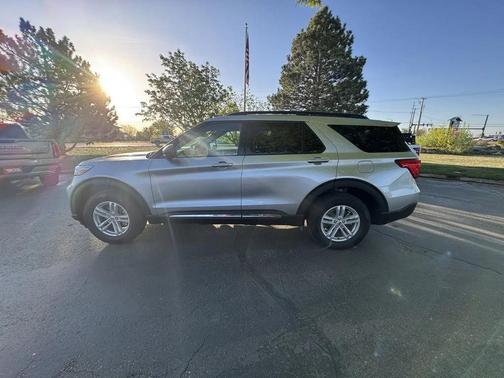 Silver 2024 Ford Explorer XLT