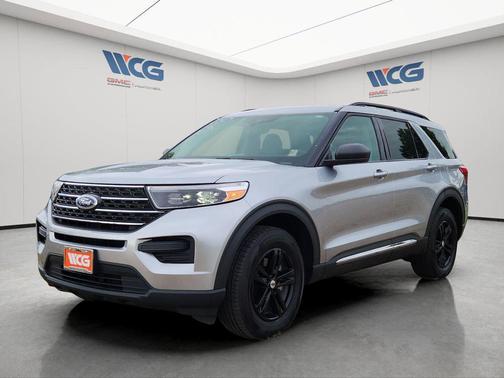 Silver 2024 Ford Explorer XLT