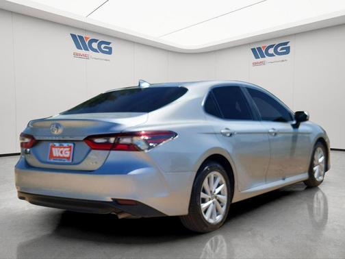 White 2022 Toyota Camry LE