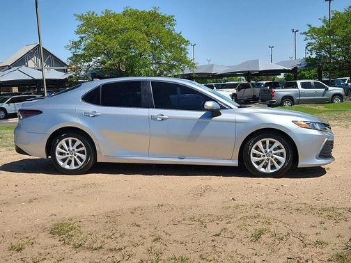 White 2022 Toyota Camry LE