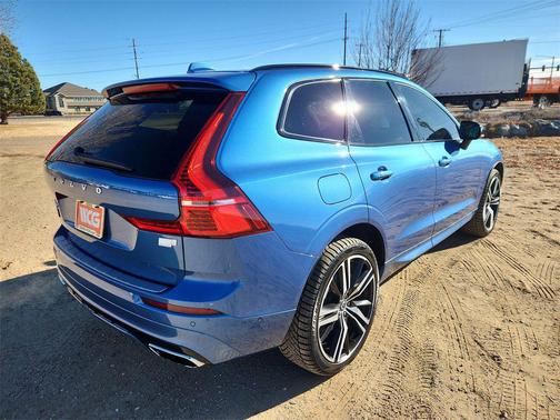 2021 Volvo XC60 Recharge Plug-In Hybrid T8 R-Design