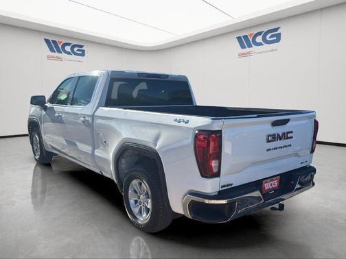 White 2023 GMC Sierra 1500 SLE