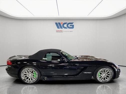 2003 Dodge Viper SRT10